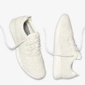 Allbirds Herren Baumläufer Fluffs Naturweiß (weiße Sohle) Größe 9 - Bild 1 von 9