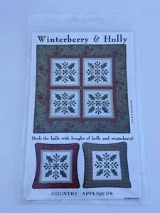 Trapunta natalizia modello trapuntato WINTERBERRY & HOLLY 34x34 cuscino 16x16 - Foto 1 di 2
