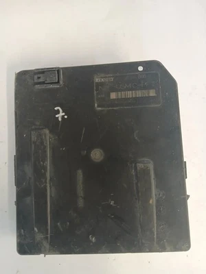 Scatola fusibili Renault Megane II Coupé-Cabriolet EM0/1 8200481866 33096694 - Immagine 1 di 3