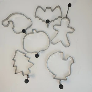 Holiday Metal Set Of 6 Cookie Cutters W/Handles Christmas Halloween Thanksgiving - Picture 1 of 10