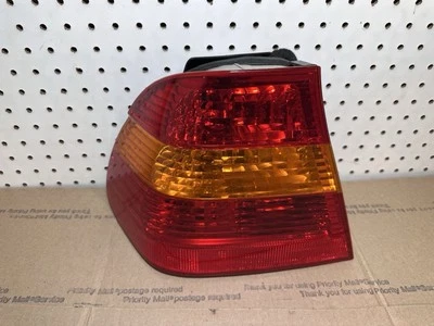 ⭐️ Lámpara de luz trasera de freno trasero BMW 325I 330I 2002 - 2005 CONDUCTOR LADO IZQUIERDO OEM Foto 1 de 4