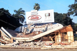Pubblicità TV Hurricane Disaster Sharp Vintage Originale 35mm Slide - Foto 1 di 1