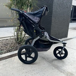 BOB Revolution SE Jogging Stroller Black/Gray 2015 - Picture 1 of 13