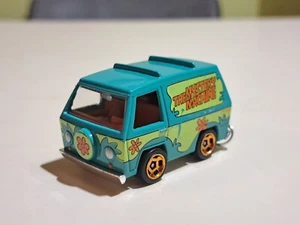 Keychain MYSTERY MACHINE Scooby Doo Van Key Chain - Picture 1 of 4