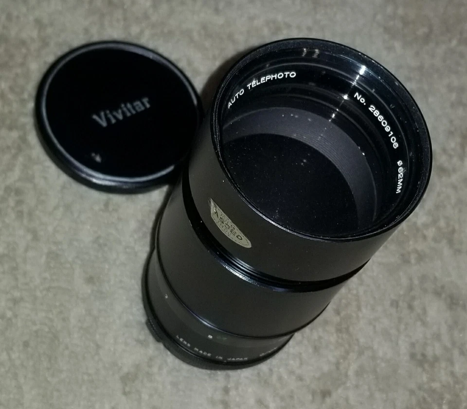 Vivitar 200mm 1:3.5 Auto Telephoto Lens No. 2826868 w Lens Cap /Caps - Image 1 of 4