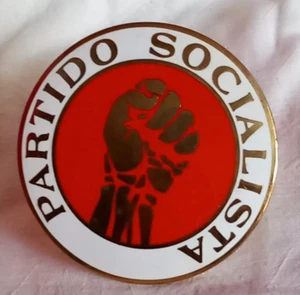 Collectible vintg brass enamel cracha wall Partido Socialista PS socialist party - Picture 1 of 3