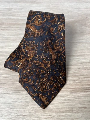 Gravata designer Abercrombie & Fitch marrom design floral 100% seda feita à mão - Imagem 1 de 4