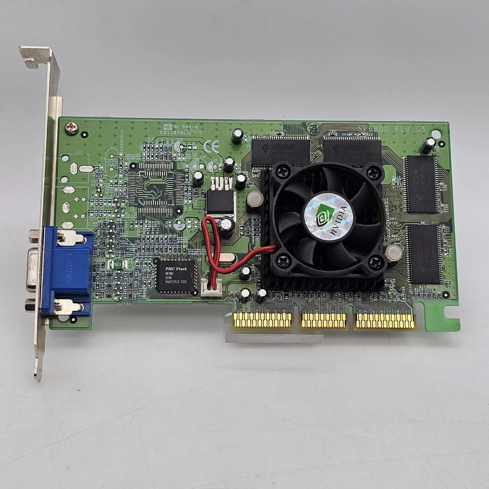 EVGA NVIDIA GeForce2 MX 400 (064-A4-NV52-S2) 64 MB AGP 4x/8x Graphics Card - Image 1 of 4