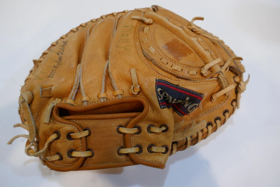 Spalding Signature Series  42-7639 Catchers Mitt Glove Righty Throw Pro Model - Image 1 of 3