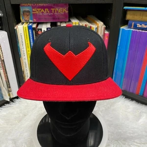 BATMAN NIGHTWING RED SNAPBACK HAT DICK GRAYSON "NWT" - Picture 1 of 4