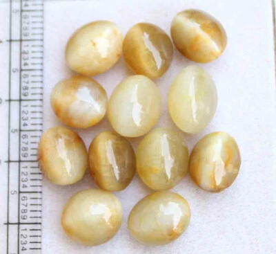 Natural 44.50 Cts Chrysoberyl Yellow Cats Eye Oval Cabochon Cut Loose Gemstone - Image 1 of 4