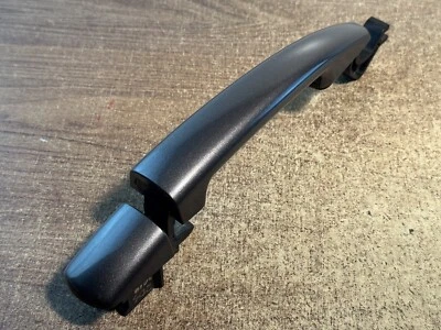 2014 Peugeot 2008 задняя правая сторона платиновый серый двери ручки краска код EVL *4 - Изображение 1 из 4