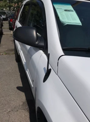 Mástil de antena negro corto de 6 3/4 pulgadas radio AM/FM para Chevrolet Equinox 2005-2006 Foto 1 de 4