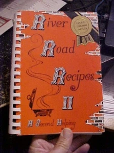 RIVER ROAD RECIPES II COOKBOOK BATON ROUGE, LOUISIANA JR LG Red (1980s - Picture 1 of 2
