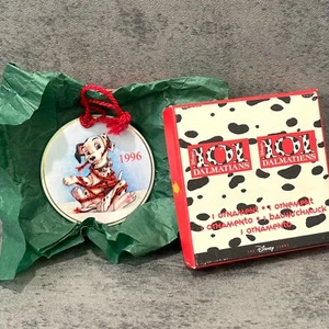 VTG1996 Disney Store 101 Dalmatians Round Christmas Hanging Ornament Spotted Dog - Picture 1 of 4