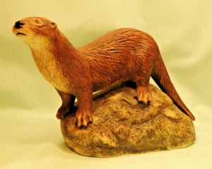 Coll Pottery Isle of Lewis Model of an Otter in very good condition - Picture 1 of 9