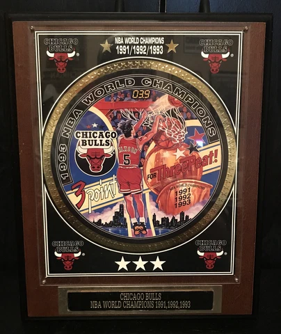 CHICAGO BULLS 1991-92-93 WORLD CHAMPION PLAQUE THREE PEAT PAXSON #’d 2504 Cover