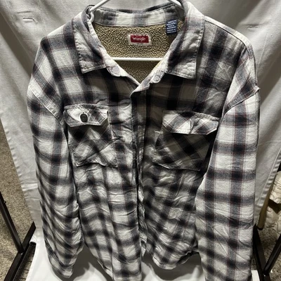 Jaqueta de trabalho Wrangler sherpa forrada camisa flanela masculina XL vermelha/preta xadrez - Imagem 1 de 4