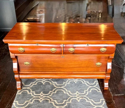 Manta de almacenamiento de colección maciza Cherry Empire Revival hecha en Estados Unidos 1940 latón Foto 1 de 4