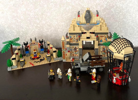LEGO 5988 Adventurers Temple of Anubis Egypt Set