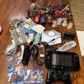 HUGE LOT Nintendo Wii U System 32GB Console Gamepad Bundle Characters *READ