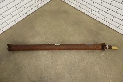 07-14 GMC Yukon XL OEM Rear Driveshaft (4x4) 88k MIles Foto 1 de 4