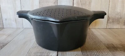 Pampered Chef USA Micro Cooker Microwave Steamer 8 Cup 2 LT Qt Black 2778 Strain - Image 1 of 4