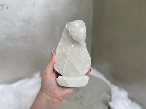 Calcedonia de azúcar con geoda de apofilita - Imagen 1 de 12