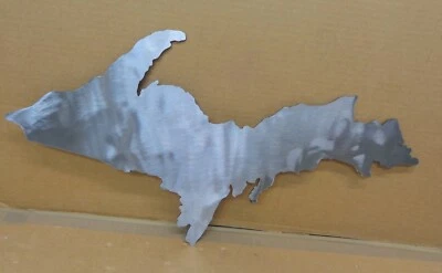 Металлическое настенное искусство Upper Peninsula of Michigan 16 x 9 дюймов прозрачное покрытие из натуральной стали - Изображение 1 из 4