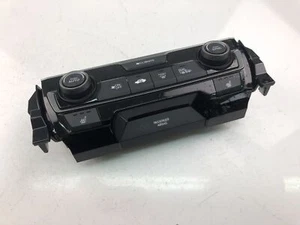 Q1122 HONDA Climate Control Unit 79600TGLG610M1 - Picture 1 of 4