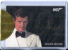 James Bond Archives 2014 Autograph Card Roger Moore Gold Series