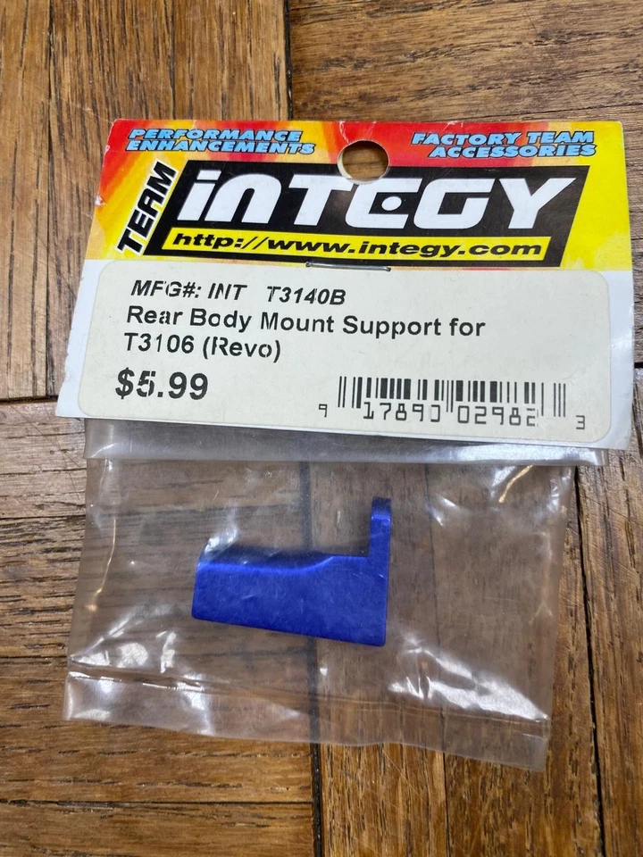 Integy T3140B Billet Rear Body Mount Support: T3106 (Traxxas 1/10 Revo) T3140B - Image 1 of 1