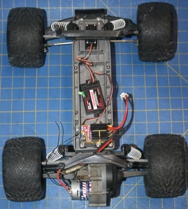 Traxxas Chassis Untested Good for parts - Picture 1 of 19