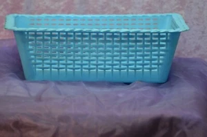 ANCIEN VINTAGE PANIER CORBEILLE A PAIN EN PLASTIQUE PAS OSIER - Imagen 1 de 5