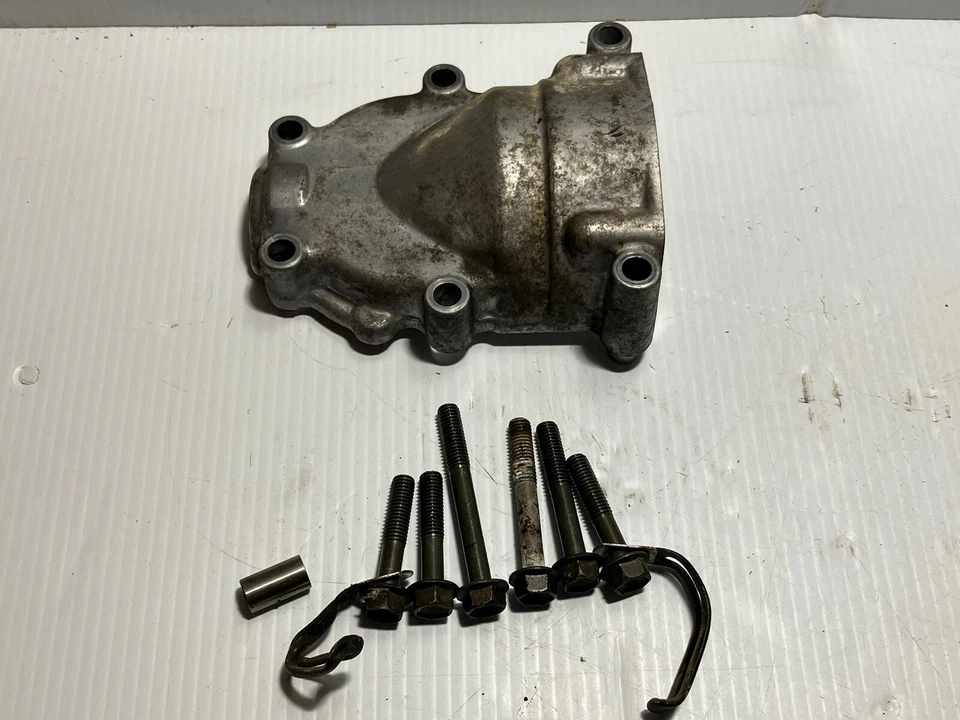 Suzuki Boulevard Vl 1500 (C90) 2005 cubierta de transmisión secundaria (OEM) Foto 1 de 4