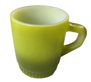 Taza de café verde Fire King vidrio de leche apilable retro ancla MCM de colección en muy buen estado - Imagen 1 de 7