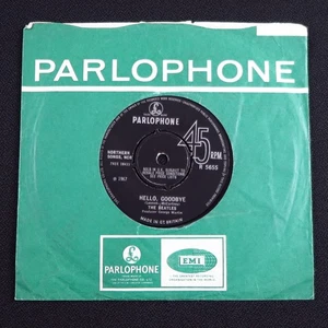 The Beatles Hello Goodbye 7" single - Picture 1 of 6