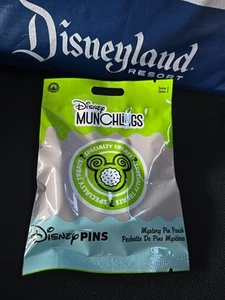 Disney Parks Munchlings Treats Mystery Series 3 Pin Pouch 5 Pc. Pack Sealed NEW - Picture 1 of 2