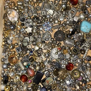 Metal Beads & Stuff Junk Jewelry Lot - Vintage & Mod For Parts, Repair, Crafts - Picture 1 of 9