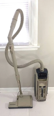 Electrolux Ultralux LX 1521 Aspiradora de bote con manguera y boquilla de alimentación Foto 1 de 4