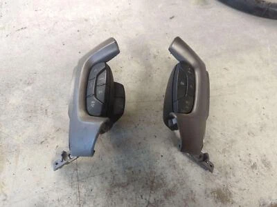 RADIO VOZ CONTROL CRUCERO MONTADO EN RUEDA GMC SIERRA 1500 07 08 09 10 11 12 13 Foto 1 de 4