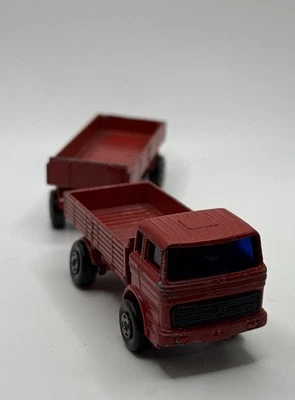 MATCHBOX 75 TWO PACKS MERCEDES TRUCK AND TRAILER - Image 1 of 4