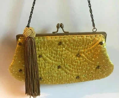 SANTI ~ YELLOW ~ SEQUIN & BEADED EVENING BAG ~ KISS LOCK CLOSURE ~ CHAIN HANDLE - Image 1 of 4