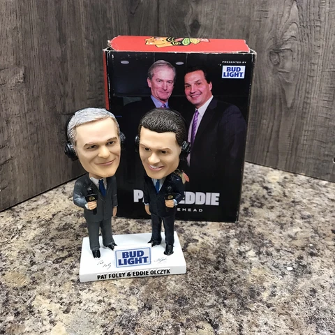 2018-19 CHICAGO BLACKHAWKS PAT FOLEY EDDIE OLCZYK BROADCASTERS SGA BOBBLEHEAD Cover