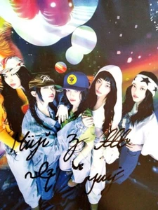 NewJeans Alle Mitglieder handsigniertes Foto K-POP selten von JP - Bild 1 von 6
