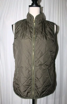 Old Navy Womens Light Puffer Vest Jacket Front Zip Quilted Green Size Medium  - Image 1 of 4