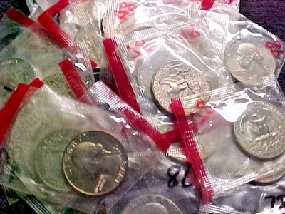 15 - 1978  D WASHINGTON QUARTERS  FROM MINT SETS IN CELLO  BU - Image 1 of 3