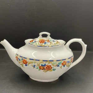 Royal Albert Teapot Three Cup Capacity, Made in England. - Picture 1 of 9