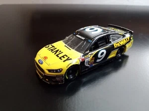 USED 1/64 NASCAR 2014 MARCOS AMBROSE STANLEY LIONEL LOOSE DAMAGED - Picture 1 of 8
