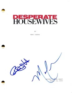 Felicity Huffman & Marcia Cross Signed Autograph Desperate Housewives Script - Picture 1 of 4